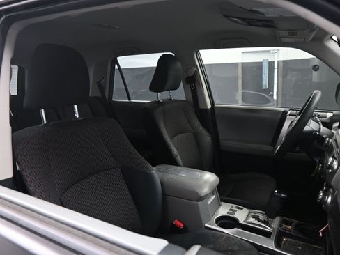 Used 2013 Toyota 4Runner SR5 image 17