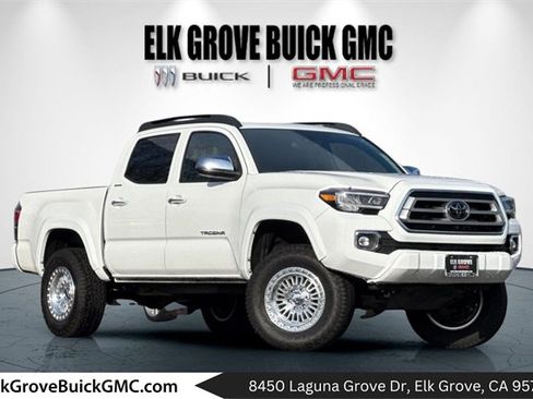 Used 2022 Toyota Tacoma Limited image 1