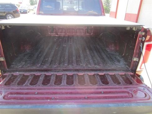 Used 2017 RAM 1500 Laramie w/ Convenience Group image 12