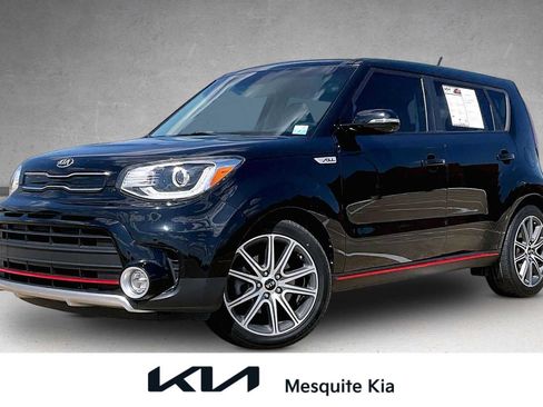 Used 2019 Kia Soul ! w/ Technology Package FWD image 1