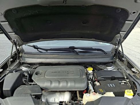 Used 2020 Jeep Cherokee Latitude FWD image 27