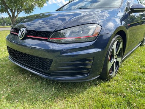 Used 2016 Volkswagen GTI SE FWD image 12