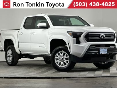 New 2025 Toyota Tacoma SR5
