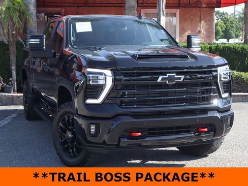 Used 2025 Chevrolet Silverado 2500 LT w/ Trail Boss Package AWD/4WD image 2