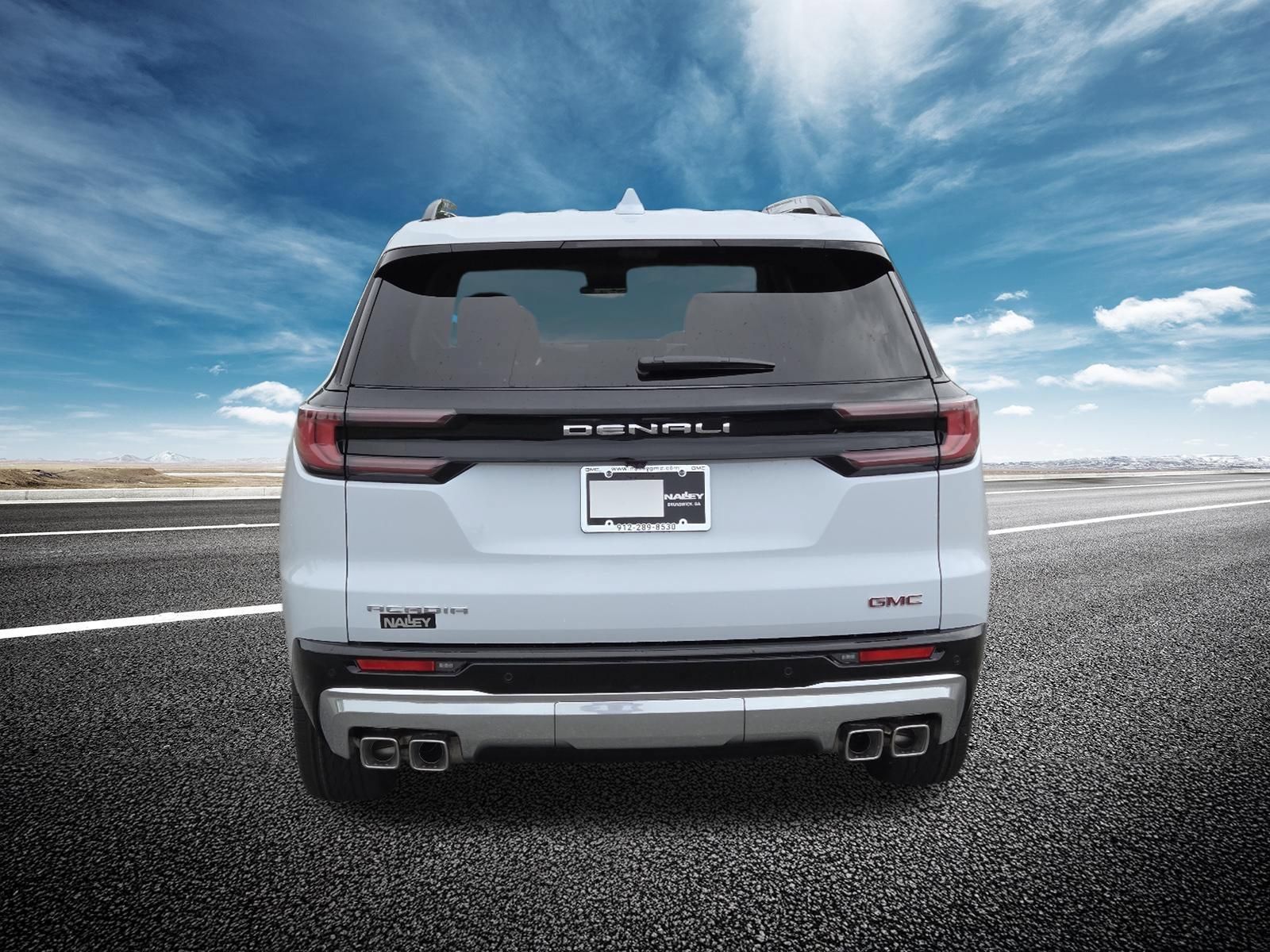 New 2026 GMC Acadia Denali w/ Super Cruise Package FWD image 18