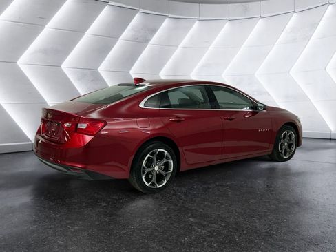 Used 2024 Chevrolet Malibu LT image 4