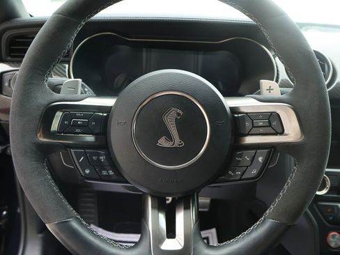 Used 2021 Ford Mustang Shelby GT500 w/ Technology Package RWD image 33