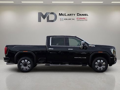 Used 2025 GMC Sierra 2500 Denali w/ Denali Reserve Package image 6