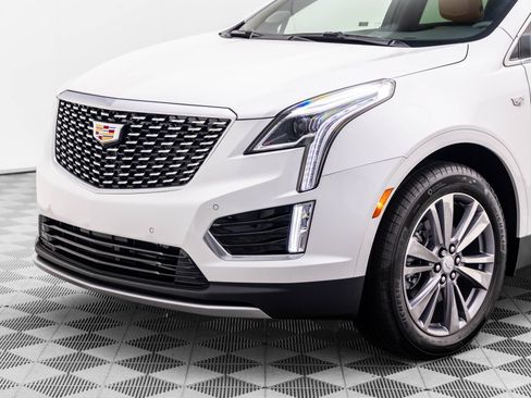 Certified 2025 Cadillac XT5 Premium Luxury AWD/4WD image 31