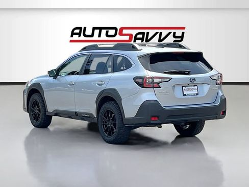 Used 2023 Subaru Outback Premium AWD/4WD image 5