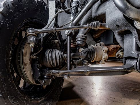 Used 2024 Chevrolet Silverado 2500 LT w/ Convenience Package image 13