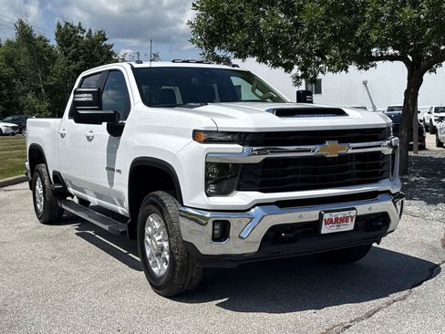 Used 2025 Chevrolet Silverado 2500 LT w/ All Star Edition AWD/4WD image 7