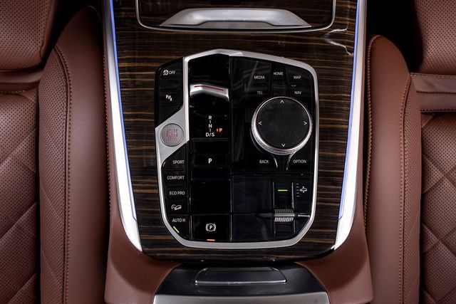 Used 2024 BMW X7 xDrive40i w/ Premium Package AWD/4WD image 45
