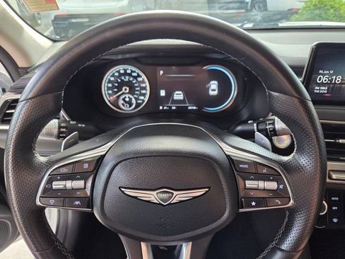 Used 2025 Genesis G70 2.5T RWD image 29