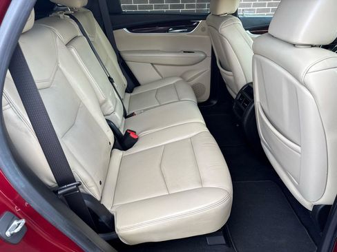 Used 2018 Cadillac XT5 Luxury w/ Driver Awareness Package image 13