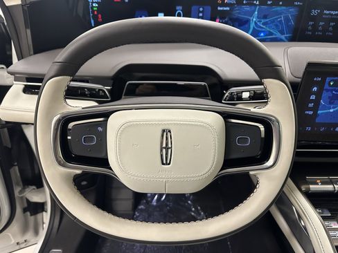 New 2025 Lincoln Nautilus Black Label image 12