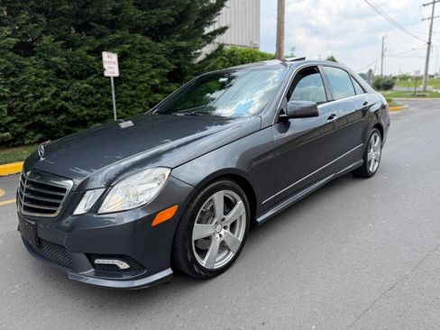 Used 2011 Mercedes-Benz E 350 4MATIC Sedan image 3