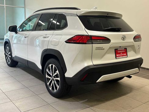 Certified 2023 Toyota Corolla Cross XLE w/ Convenience Package image 4