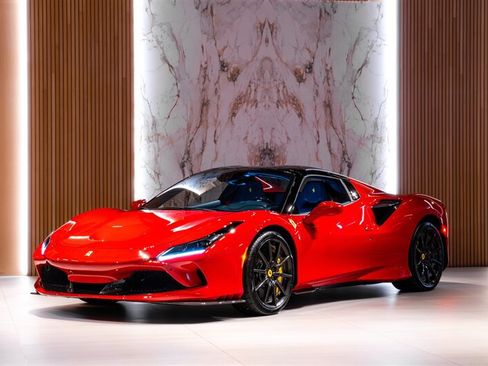Used 2022 Ferrari F8 Tributo RWD image 2