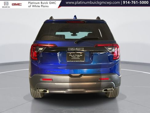 Used 2023 GMC Acadia SLT w/ Elevation Edition image 11