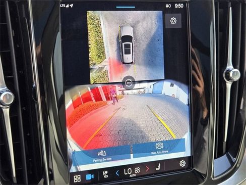 Certified 2025 Volvo V60 B5 Cross Country Plus image 18