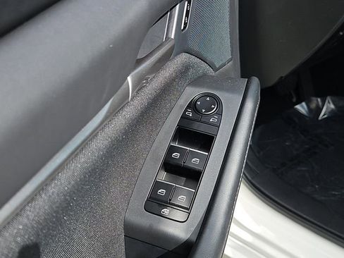 Certified 2025 MAZDA MAZDA3 s image 17