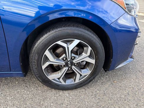 Used 2020 Kia Forte LXS FWD image 13
