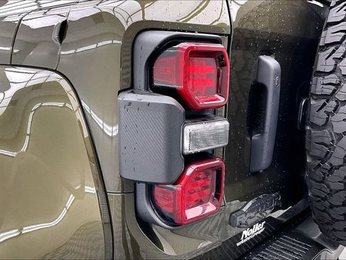 Certified 2025 Ford Bronco Raptor w/ Interior Carbon Fiber Pack AWD/4WD image 30