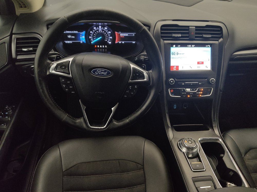Used 2018 Ford Fusion SE w/ Equipment Group 201A FWD image 22