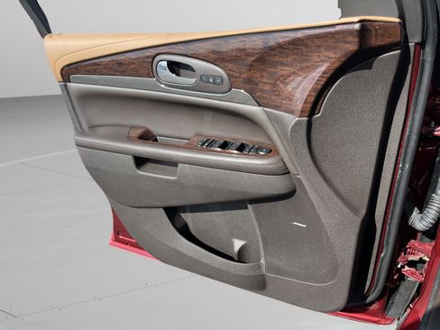 Used 2015 Buick Enclave Premium image 16