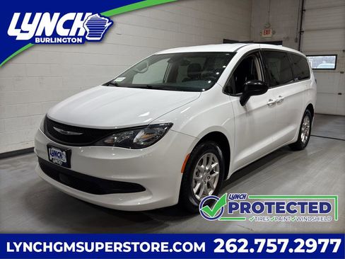 Used 2024 Chrysler Voyager LX image 1