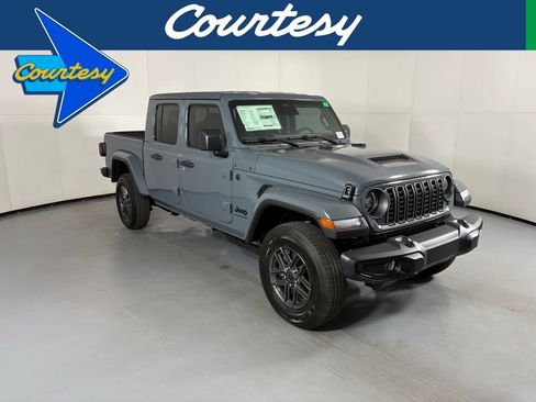 New 2026 Jeep Gladiator Sport AWD/4WD image 1
