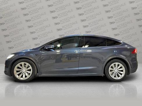 Used 2016 Tesla Model X 60D image 4