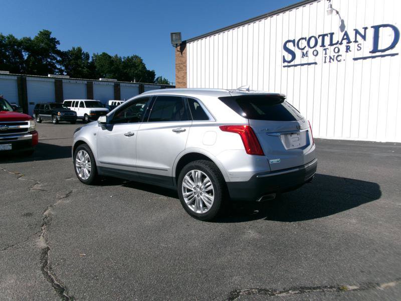 Used 2018 Cadillac XT5 Premium Luxury FWD image 9