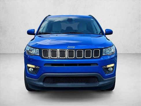 Used 2019 Jeep Compass Latitude image 2