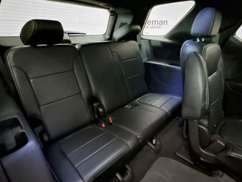Used 2023 Chevrolet Traverse LT image 26