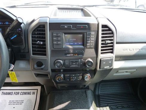 Used 2019 Ford F250 XL w/ Power Equipment Group RWD image 22