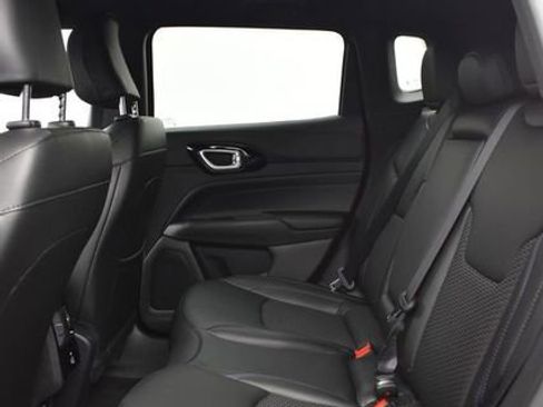 New 2026 Jeep Compass Latitude image 8