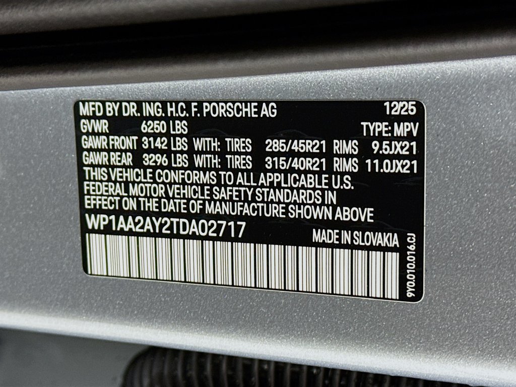 Certified 2026 Porsche Cayenne AWD/4WD image 33