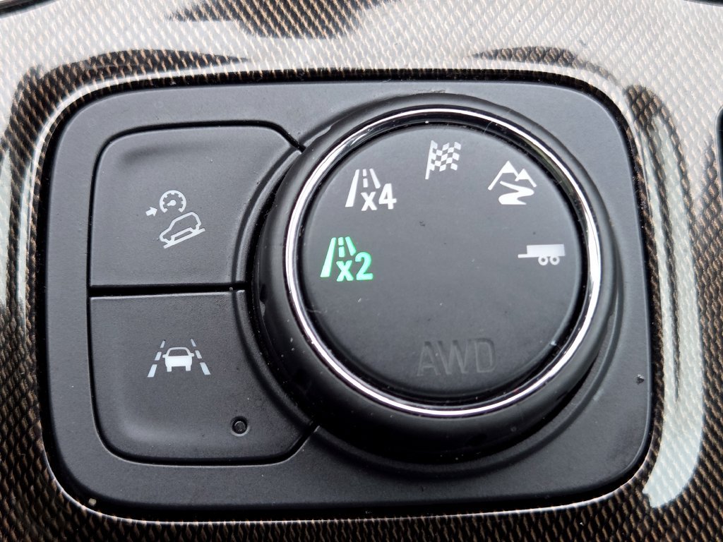 Used 2023 GMC Acadia AT4 w/ Trailering Package AWD/4WD image 6