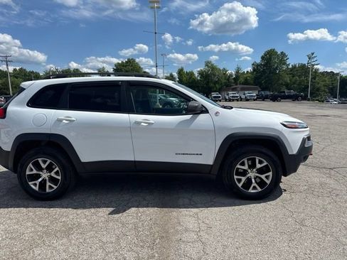 Used 2014 Jeep Cherokee Trailhawk w/ Leather Interior Group AWD/4WD image 4