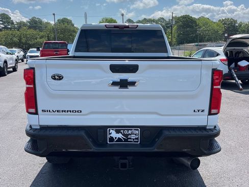Used 2025 Chevrolet Silverado 2500 LTZ w/ Trail Boss Package AWD/4WD image 8