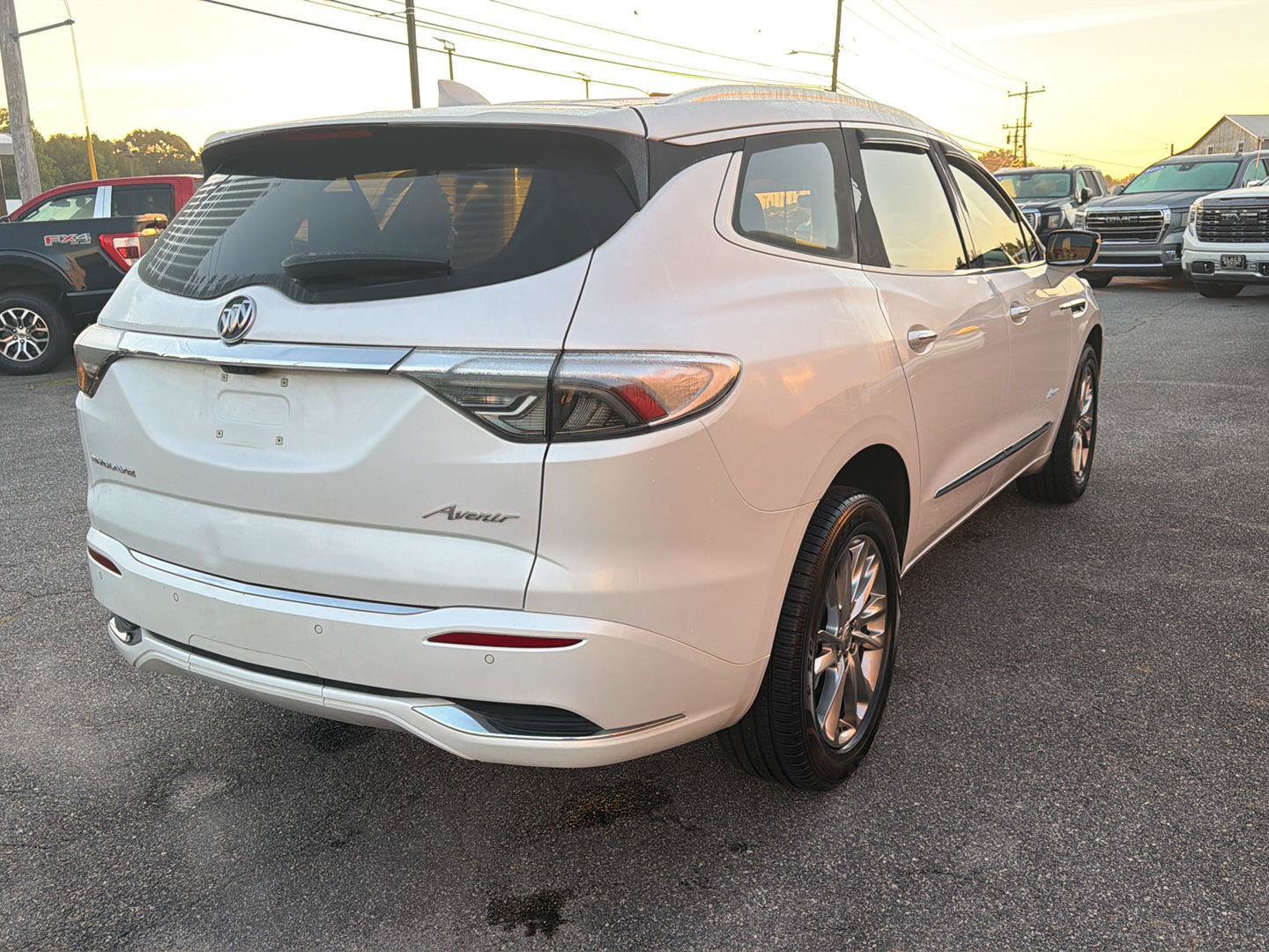 Used 2023 Buick Enclave Avenir FWD image 22