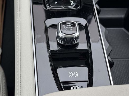 New 2026 Volvo XC90 T8 Ultra w/ Protection Package Premier image 7