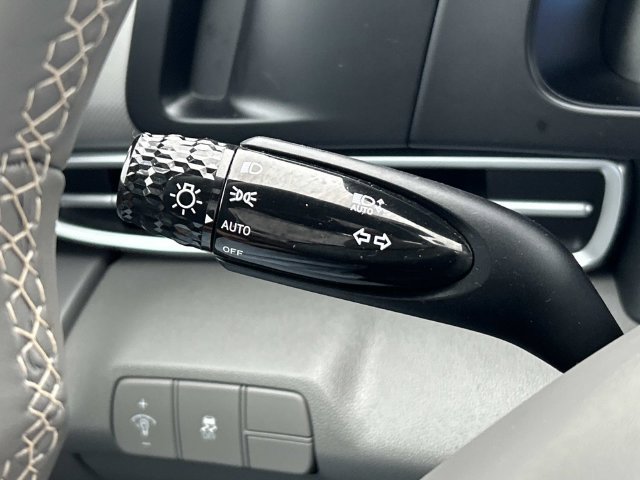 Certified 2026 Hyundai Elantra SEL Sport Premium FWD image 28