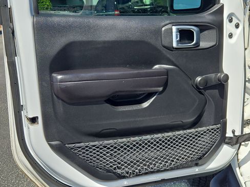 Used 2018 Jeep Wrangler Unlimited Sport AWD/4WD image 22