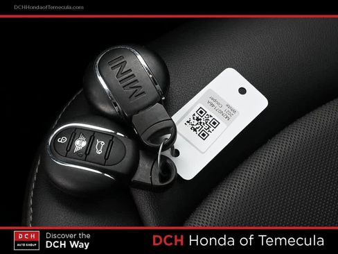 Used 2021 MINI Cooper 2-Door Hardtop image 8