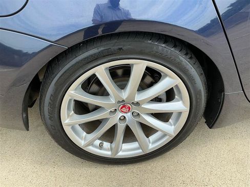 Used 2014 Jaguar XJ AWD image 22