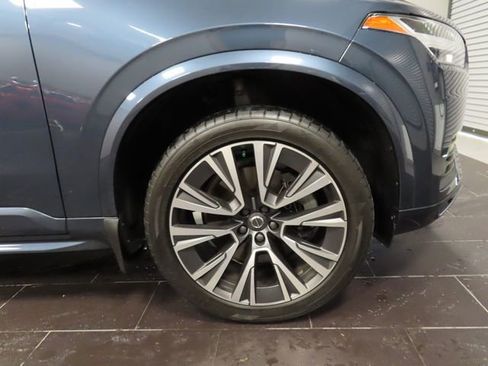 Used 2020 Volvo XC90 T5 Momentum FWD image 17