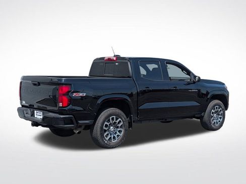 Used 2023 Chevrolet Colorado Z71 w/ Z71 Convenience Package 2 AWD/4WD image 3